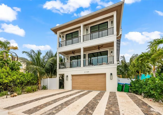 Photo 1 of Single family home for sale at 2109 Ave C, Bradenton Beach, FL 34217 | MLS# A4707135 | Listing updated on 2026-09-24