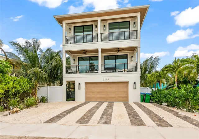 Photo 3 of Single family home for sale at 2109 Ave C, Bradenton Beach, FL 34217 | MLS# A4707135 | Listing updated on 2026-09-24