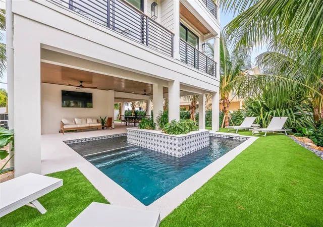 Photo 4 of Single family home for sale at 2109 Ave C, Bradenton Beach, FL 34217 | MLS# A4707135 | Listing updated on 2026-09-24