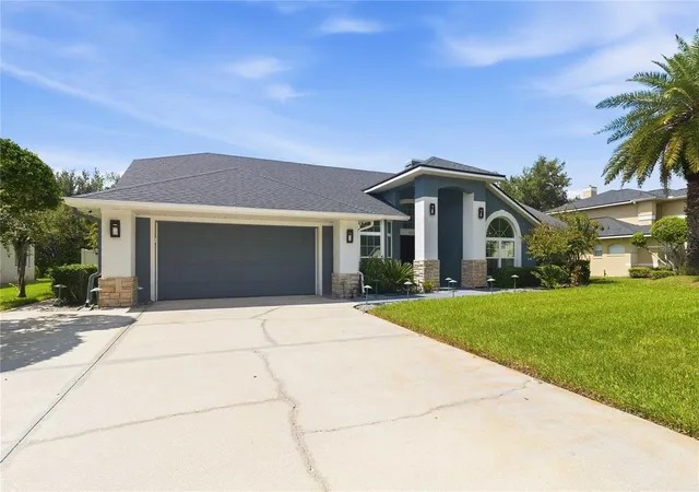 Photo 3 of Single family home for sale at 5232 Hammock Cir, Saint Cloud, FL 34771 | MLS# S5158158 | Listing updated on 2026-09-24