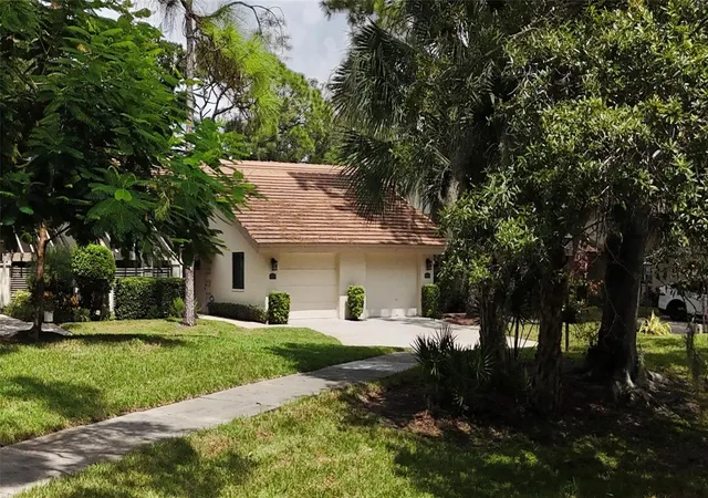 Photo 3 of Condo for sale at 3266 Sandleheath #51, Sarasota, FL 34235 | MLS# A4707137 | Listing updated on 2026-10-01