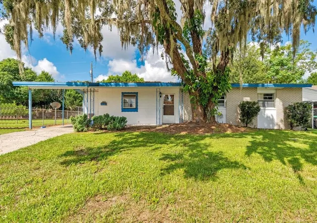 Photo 1 of Single family home for sale at 4004 Louisburg Ln, Orlando, FL 32808 | MLS# O6444176 | Listing updated on 2026-10-06