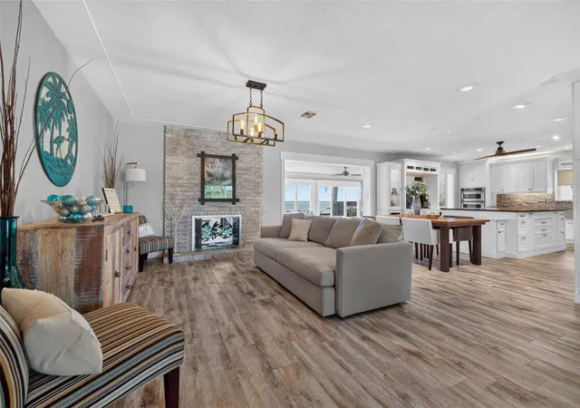 Photo 3 of Single family home for sale at 2480 E Bay Isle Dr SE, Saint Petersburg, FL 33705 | MLS# TB8551438 | Listing updated on 2026-10-01