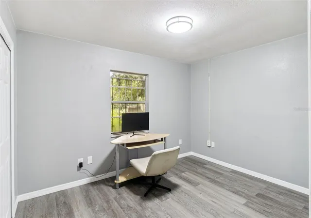 Photo 2 of Sale Pending at 4921 Lewellyn Rd, Lakeland, FL 33810 | MLS# O6444177 | Listing updated on 2026-10-02