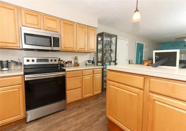 Photo 3 of Condo for sale at 570 Orange Dr #51, Altamonte Springs, FL 32701 | MLS# O6444178 | Listing updated on 2026-09-24