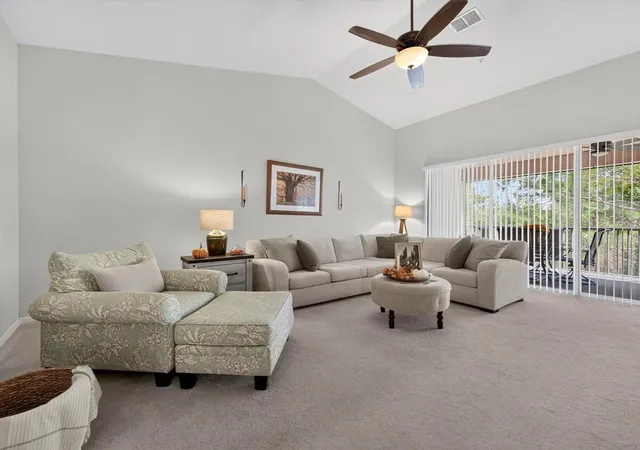 Photo 4 of Condo for sale at 8348 Bella Tierra Ct, Davenport, FL 33896 | MLS# O6444179 | Listing updated on 2026-09-25