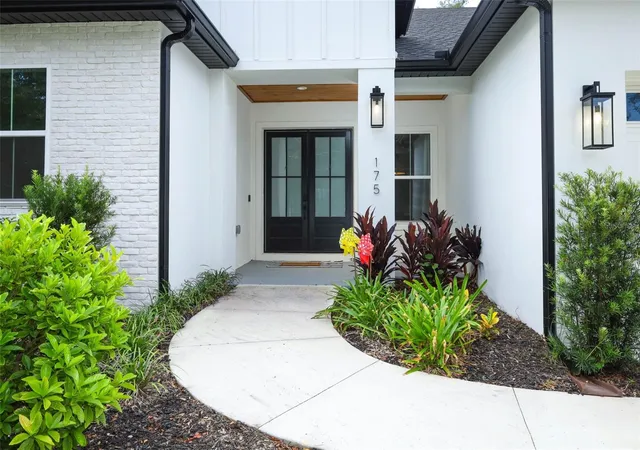 Photo 3 of Single family home for sale at 175 Pine St, Geneva, FL 32732 | MLS# O6444180 | Listing updated on 2026-10-08