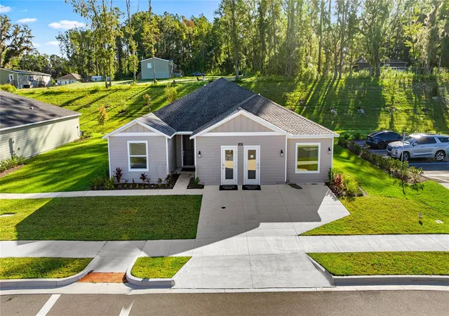 Photo 1 of Single family home for sale at 14221 NW 170th Avenue, Alachua, FL 32615 | MLS# OM732773 | Listing updated on 2026-09-29