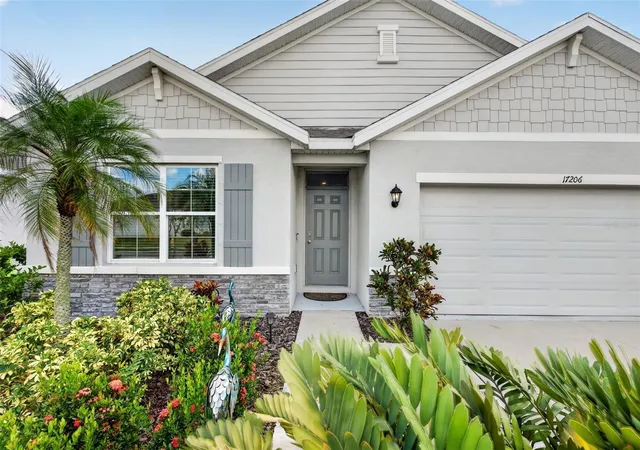 Photo 4 of Single family home for sale at 17206 Reserva Dr, Bradenton, FL 34211 | MLS# A4707144 | Listing updated on 2026-10-04