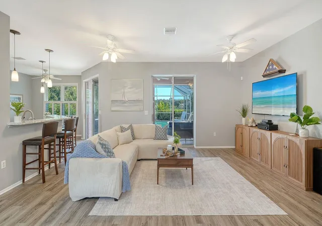 Photo 3 of Single family home for sale at 17618 White Tail Ct, Parrish, FL 34219 | MLS# A4707148 | Listing updated on 2026-10-25