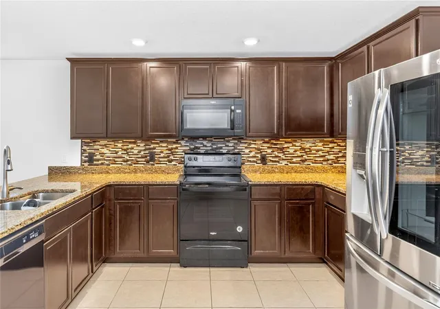 Photo 4 of Single family home for sale at 1528 E Falmouth Ave, Deltona, FL 32725 | MLS# V4951452 | Listing updated on 2026-10-08