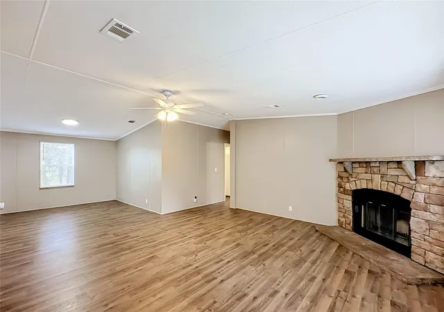 Photo 3 of Manufactured home for sale at 12271 NE 106th Street, Archer, FL 32618 | MLS# TB8551460 | Listing updated on 2026-09-27