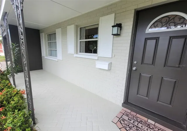 Photo 1 of Single family home for sale at 137 Midway Is, Clearwater Beach, FL 33767 | MLS# TB8551463 | Listing updated on 2026-10-06