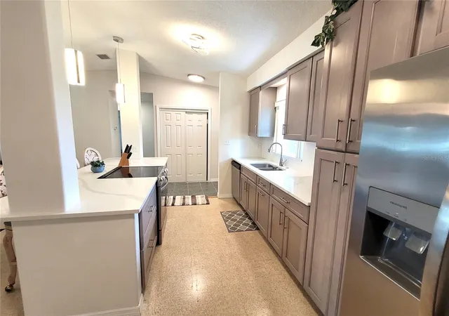 Photo 4 of Single family home for sale at 137 Midway Is, Clearwater Beach, FL 33767 | MLS# TB8551463 | Listing updated on 2026-10-06