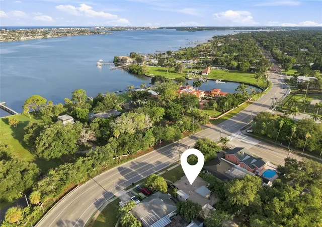 Photo 4 of Single family home for sale at 443 Park St N, Saint Petersburg, FL 33710 | MLS# TB8551464 | Listing updated on 2026-10-22