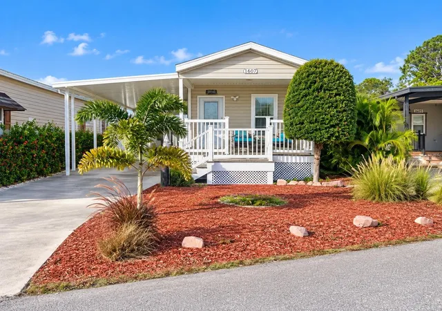 Photo 1 of Sale Pending at 1607 Illinois Ave, Bradenton, FL 34207 | MLS# A4707153 | Listing updated on 2026-10-05