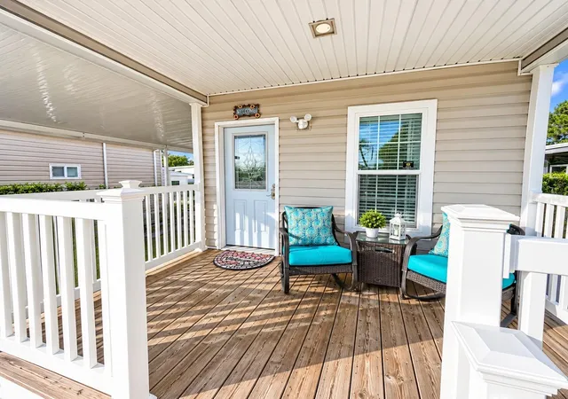 Photo 2 of Sale Pending at 1607 Illinois Ave, Bradenton, FL 34207 | MLS# A4707153 | Listing updated on 2026-10-05