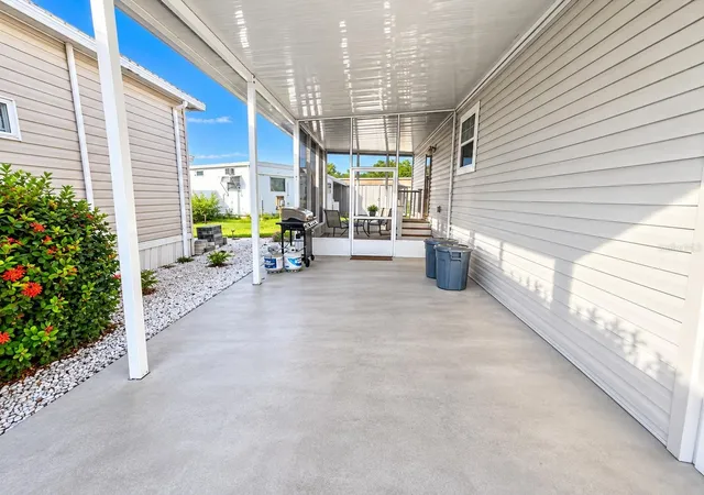 Photo 3 of Sale Pending at 1607 Illinois Ave, Bradenton, FL 34207 | MLS# A4707153 | Listing updated on 2026-10-05