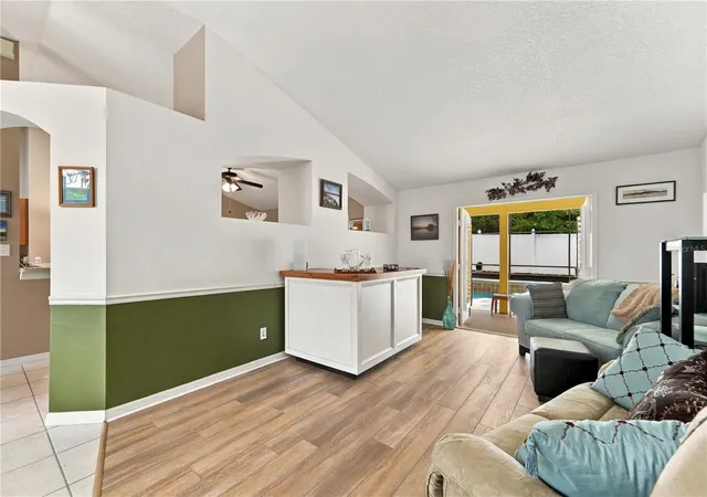 Photo 3 of Single family home for sale at 1420 Bent Oaks Blvd, Deland, FL 32724 | MLS# V4951453 | Listing updated on 2026-10-09