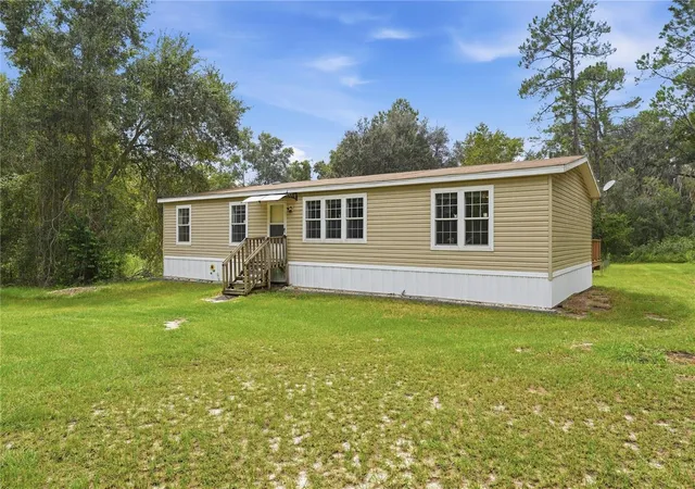 Photo 3 of Manufactured home for sale at 5685 SW 57th Drive, Lake Butler, FL 32054 | MLS# GC543734 | Listing updated on 2026-10-20