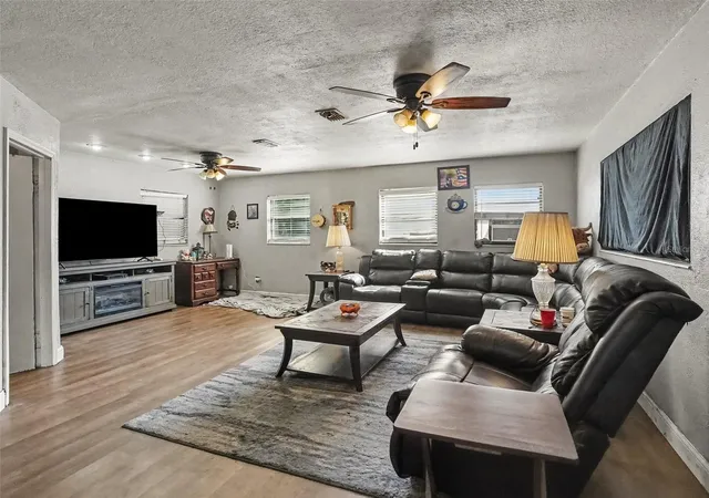 Photo 3 of Single family home for sale at 200 16th Street, Saint Cloud, FL 34769 | MLS# O6444206 | Listing updated on 2026-09-26