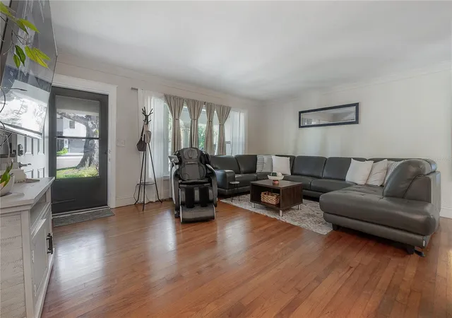 Photo 3 of Single family home for sale at 3138 W Euclid Ave, Tampa, FL 33629 | MLS# TB8551471 | Listing updated on 2026-10-07