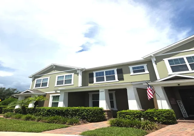 Photo 2 of Townhouse for sale at 15717 Kinnow Mandarin Ln, WINTER GARDEN, FL 34787 | MLS# S5158170 | Listing updated on 2026-10-22