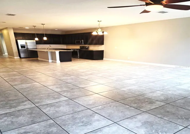 Photo 4 of Townhouse for sale at 15717 Kinnow Mandarin Ln, Winter Garden, FL 34787 | MLS# S5158170 | Listing updated on 2026-10-22