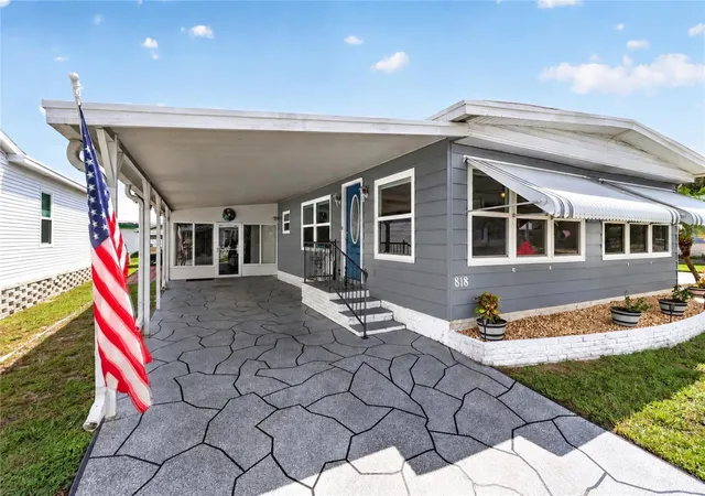 Photo 1 of Manufactured home for sale at 818 Forest Hills Dr E, Lakeland, FL 33809 | MLS# L4965291 | Listing updated on 2026-09-24