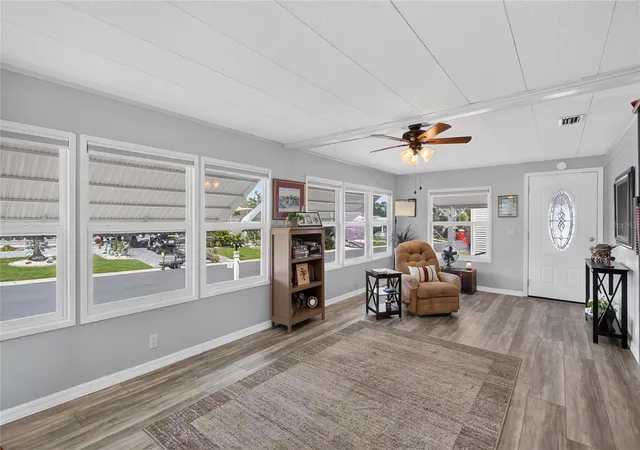 Photo 4 of Manufactured home for sale at 818 Forest Hills Dr E, Lakeland, FL 33809 | MLS# L4965291 | Listing updated on 2026-09-24