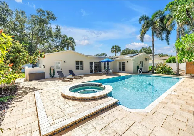 Photo 1 of Single family home for sale at 146 Giralda Blvd NE, Saint Petersburg, FL 33704 | MLS# TB8551479 | Listing updated on 2026-10-15