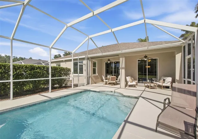 Photo 3 of Single family home for sale at 414 Londonderry Dr, Sarasota, FL 34240 | MLS# A4707161 | Listing updated on 2026-09-24