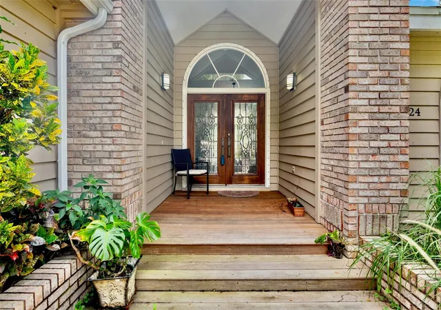 Photo 3 of Single family home for sale at 4424 Friar Tuck Ln, Sarasota, FL 34232 | MLS# A4707162 | Listing updated on 2026-10-08