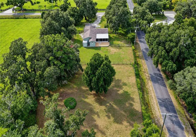 Photo 3 of Single family home for sale at 3712 Gallagher Rd, Plant City, FL 33565 | MLS# TB8551492 | Listing updated on 2026-10-06
