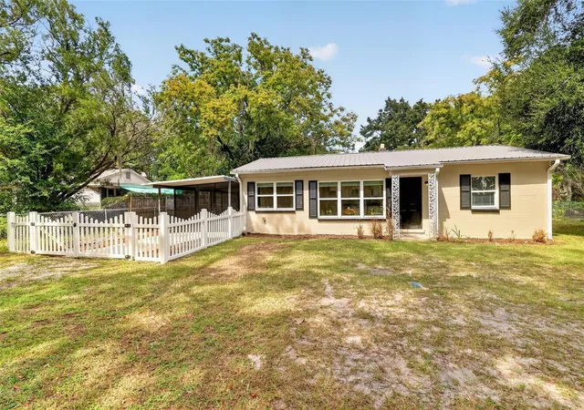 Photo 1 of Single family home for sale at 706 Mulberry St, Fruitland Park, FL 34731 | MLS# G5118177 | Listing updated on 2026-10-01