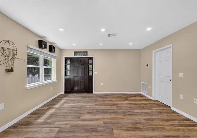 Photo 3 of Single family home for sale at 706 Mulberry St, Fruitland Park, FL 34731 | MLS# G5118177 | Listing updated on 2026-10-01