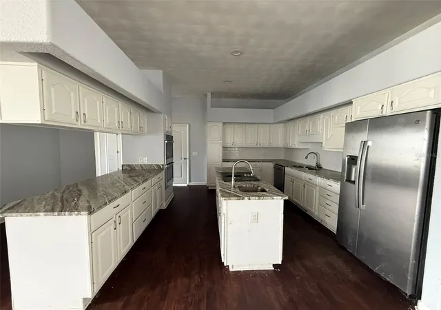 Photo 3 of Single family home for sale at 5906 Ramsgate Pl, Plant City, FL 33567 | MLS# L4965293 | Listing updated on 2026-09-30