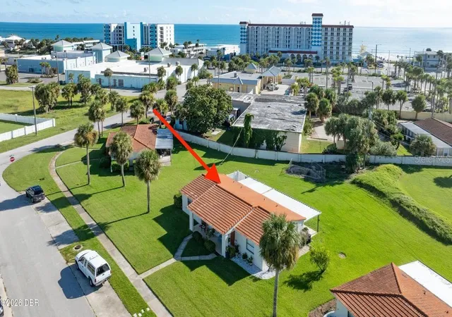 Photo 2 of Single family home for sale at 26 Oriole Cir #A, Ormond Beach, FL 32176 | MLS# V4951454 | Listing updated on 2026-09-25