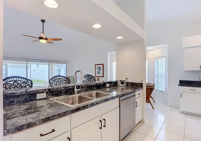 Photo 4 of Single family home for sale at 572 Salmon Ct, Oldsmar, FL 34677 | MLS# TB8551499 | Listing updated on 2026-10-04