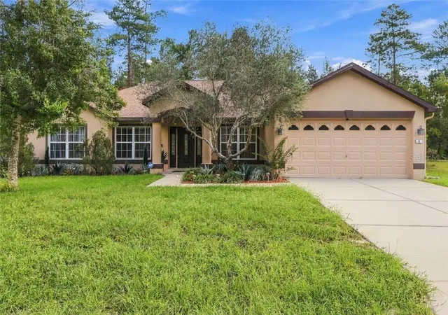 Single family home for sale at 6 Dianthus Ct, Homosassa, FL 34446 | MLS# CC858118