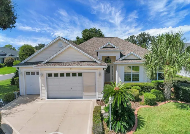 Photo 3 of Single family home for sale at 8305 Se 168th Mardell Ln, The Villages, FL 32162 | MLS# G5118178 | Listing updated on 2026-09-25