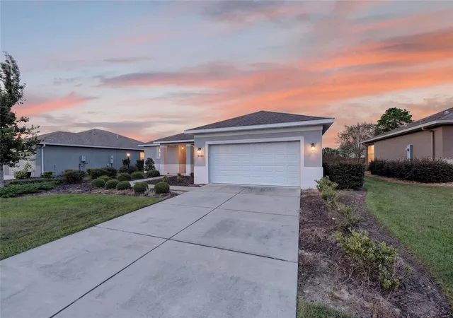 Photo 1 of Single family home for sale at 10589 SW 90th Street Rd, Ocala, FL 34481 | MLS# OM732780 | Listing updated on 2026-09-27