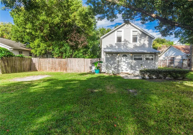 Photo 1 of Single family home for sale at 1516 Carolina Ave, Saint Cloud, FL 34769 | MLS# O6444243 | Listing updated on 2026-09-26