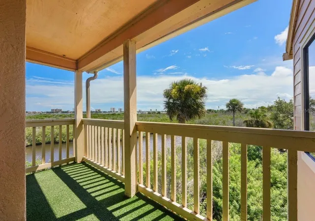 Photo 2 of Condo for sale at 1401 S Palmetto Ave #622, Daytona Beach, FL 32114 | MLS# V4951455 | Listing updated on 2026-09-27