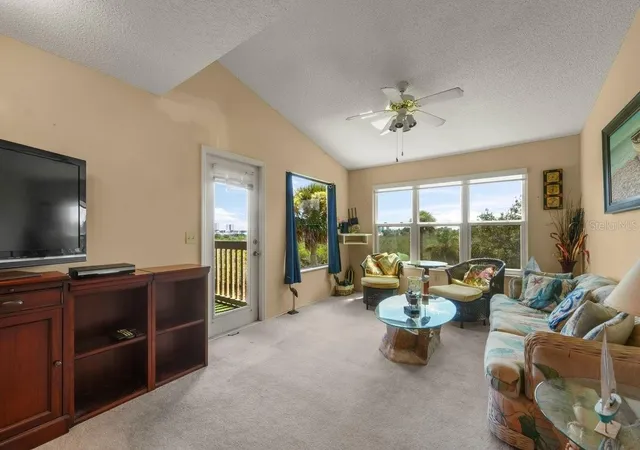 Photo 3 of Condo for sale at 1401 S Palmetto Ave #622, Daytona Beach, FL 32114 | MLS# V4951455 | Listing updated on 2026-09-27