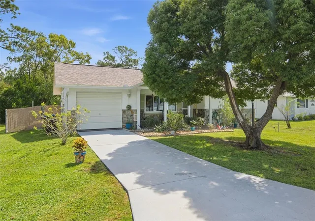 Photo 3 of Single family home for sale at 3103 N Woolflower Ter, Beverly Hills, FL 34465 | MLS# TB8551509 | Listing updated on 2026-10-03
