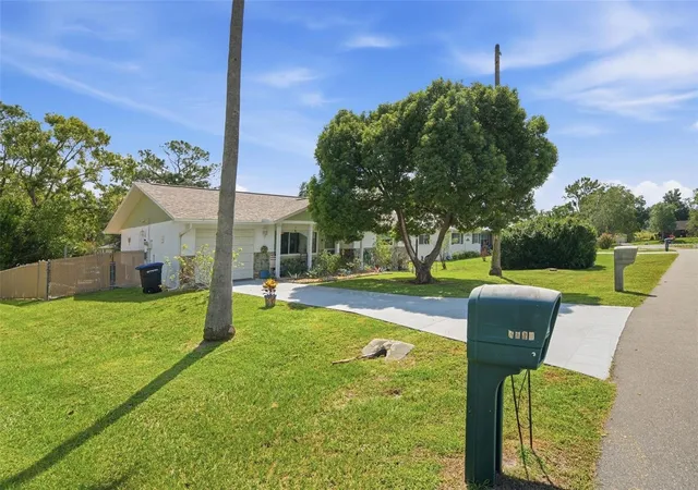 Photo 3 of Single family home for sale at 3103 N Woolflower Ter, Beverly Hills, FL 34465 | MLS# TB8551509 | Listing updated on 2026-10-03