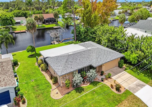 Photo 3 of Single family home for sale at 18393 Hottelet Cir, Port Charlotte, FL 33948 | MLS# C7531120 | Listing updated on 2026-10-02