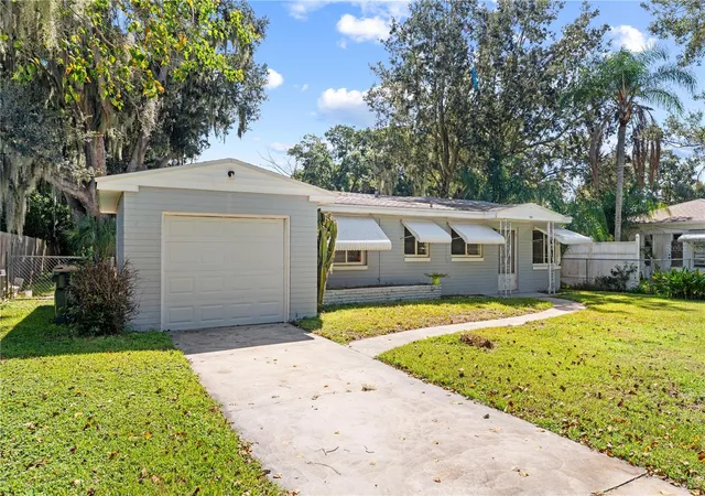 Photo 1 of Single family home for sale at 315 Pennsylvania Ave, Saint Cloud, FL 34769 | MLS# S5158182 | Listing updated on 2026-09-30
