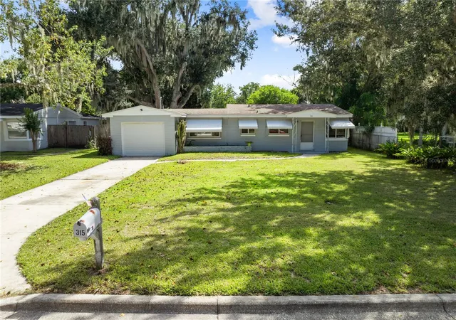 Photo 4 of Single family home for sale at 315 Pennsylvania Ave, Saint Cloud, FL 34769 | MLS# S5158182 | Listing updated on 2026-09-30